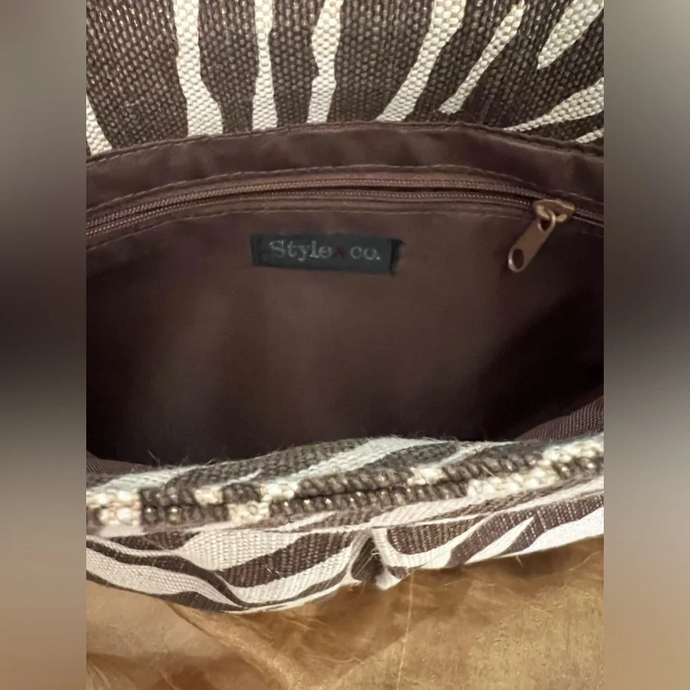 Style & Co small clutch